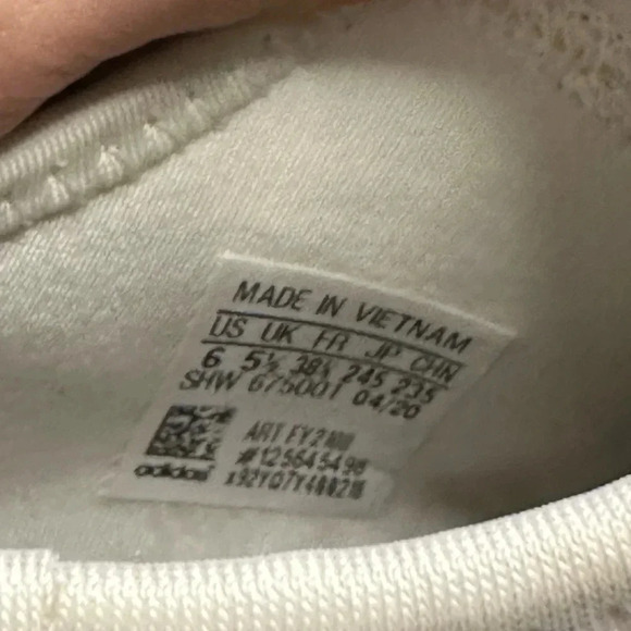 adidas NMD_R1 V2 'Dazzle Pack - Cloud White' Size 6 - Picture 8 of 8